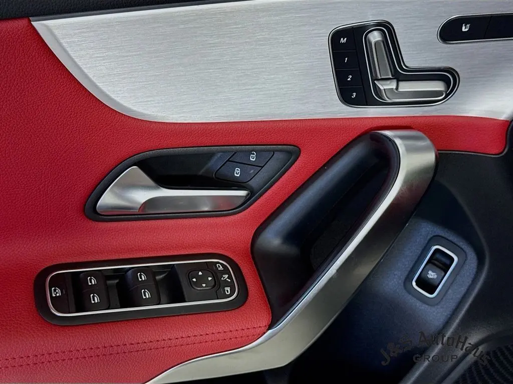 2021 Mercedes Benz A AMG 35 4MATIC photo 20