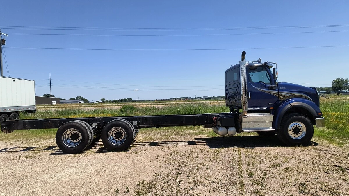 2023 International HX in Marshfield, WI — photo 3