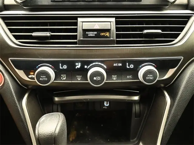 2018 Honda Accord LX photo 16