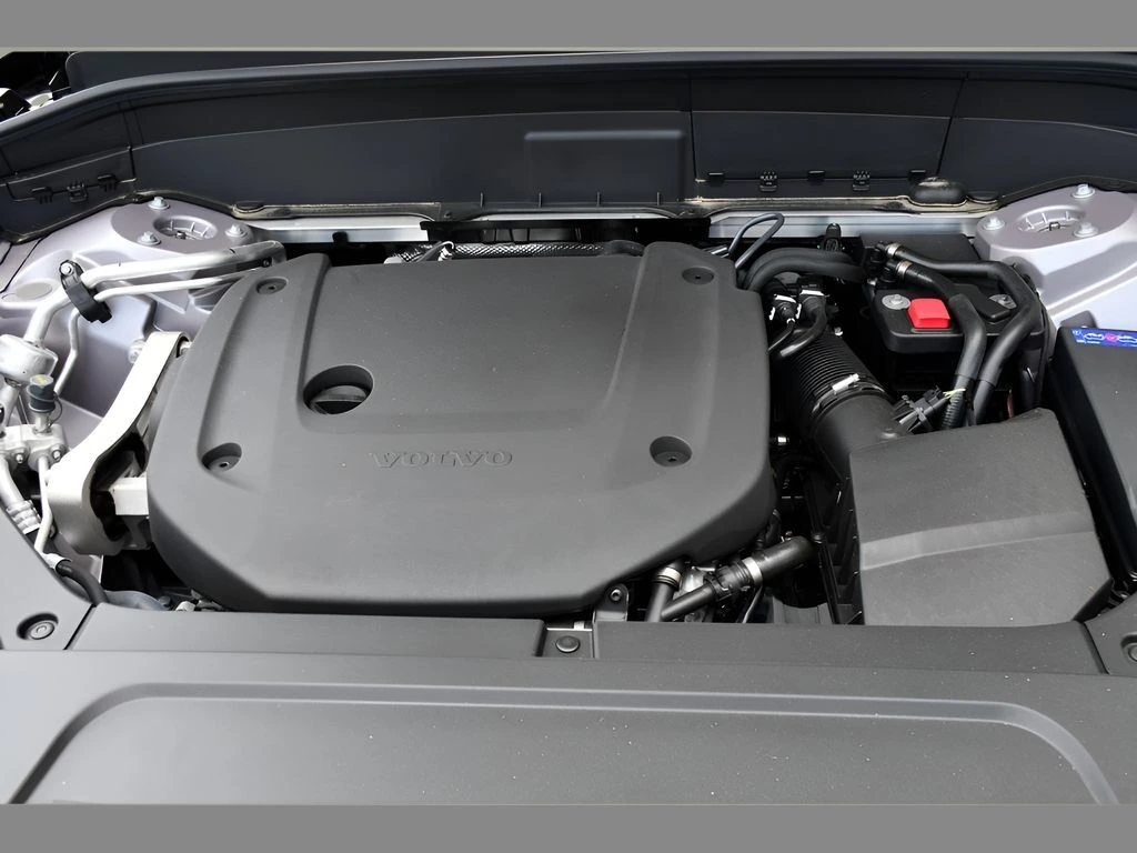 2026 Volvo XC90 Plus - Photo 25
