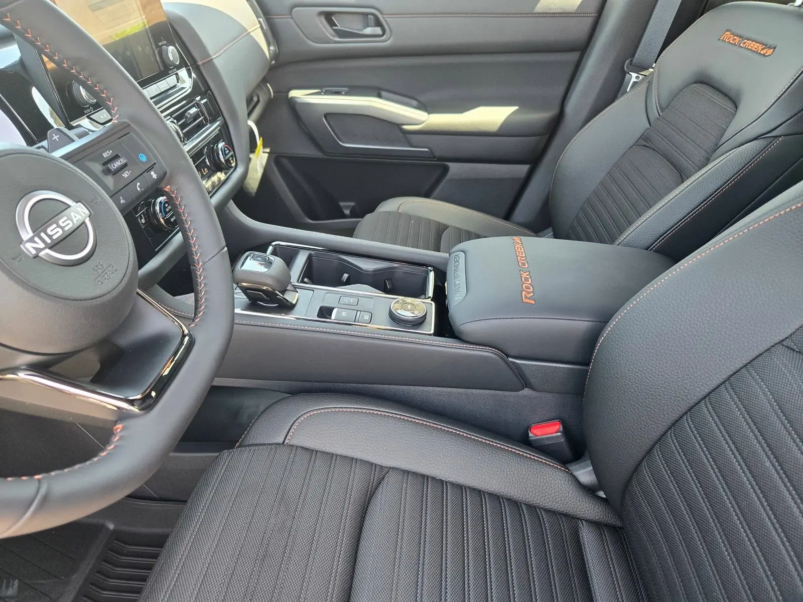 2025 Nissan Pathfinder Rock Creek photo 7