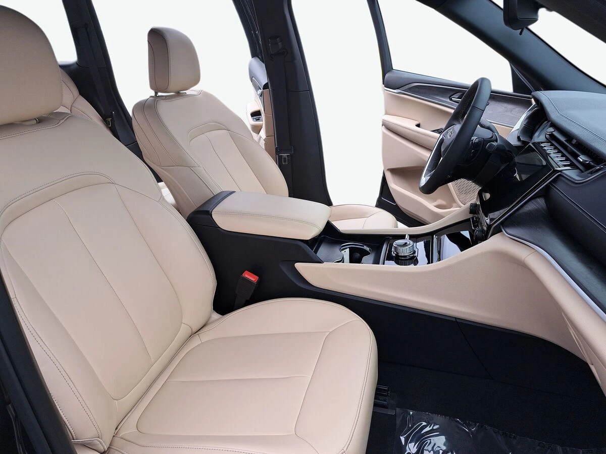 2025 Jeep Grand Cherokee Limited - Photo 11