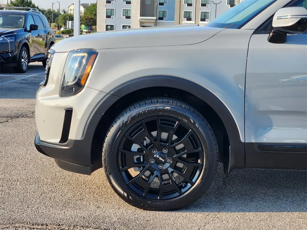2022 Kia Telluride SX photo 2