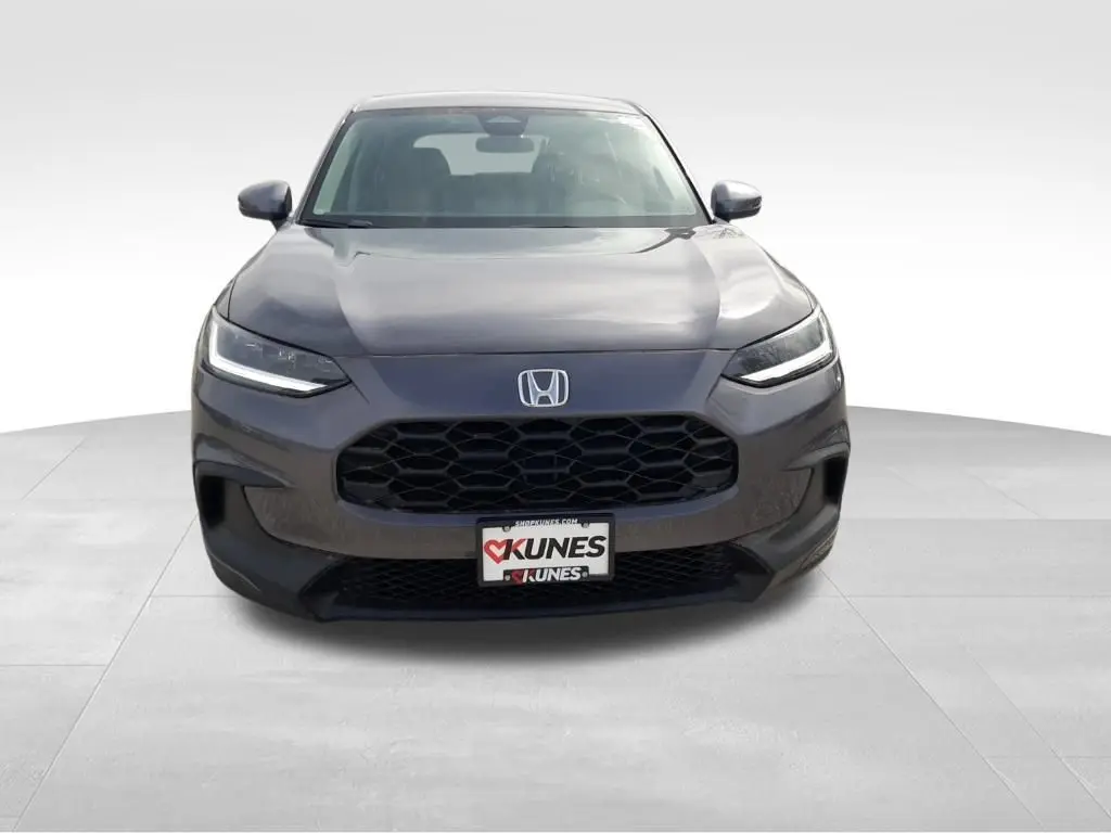 Used 2025 Honda HR-V LX with VIN 3CZRZ2H30SM773794 for sale in Quincy, IL