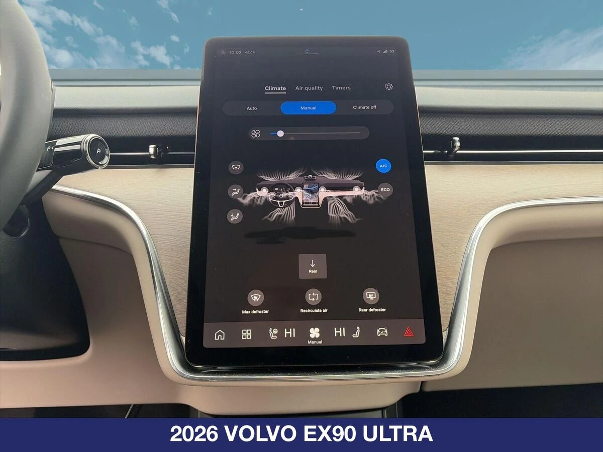 2026 Volvo - image 23