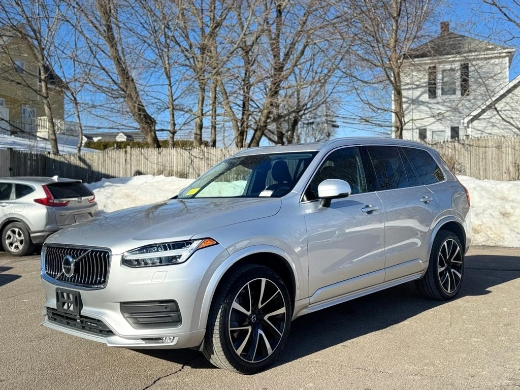 2021 Volvo - image 2