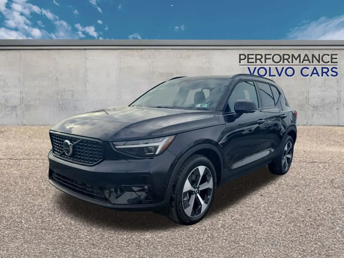 2026 Volvo XC40 Plus's photo