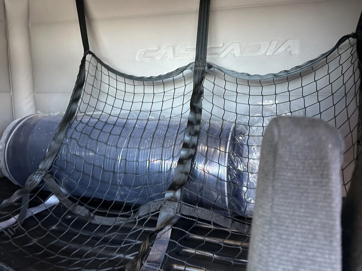 2020 Freightliner Cascadia - image 16