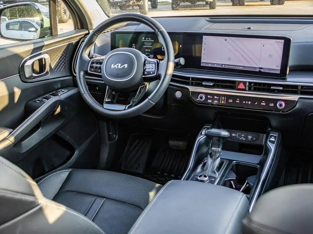 2025 Kia Sorento S photo 19