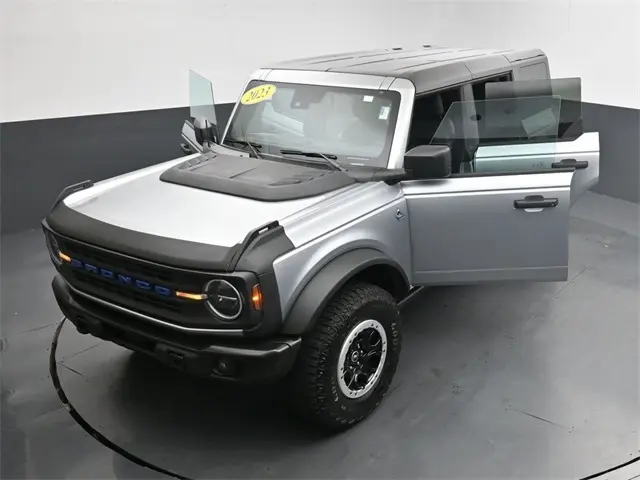 2023 Ford Bronco Black Diamond photo 27
