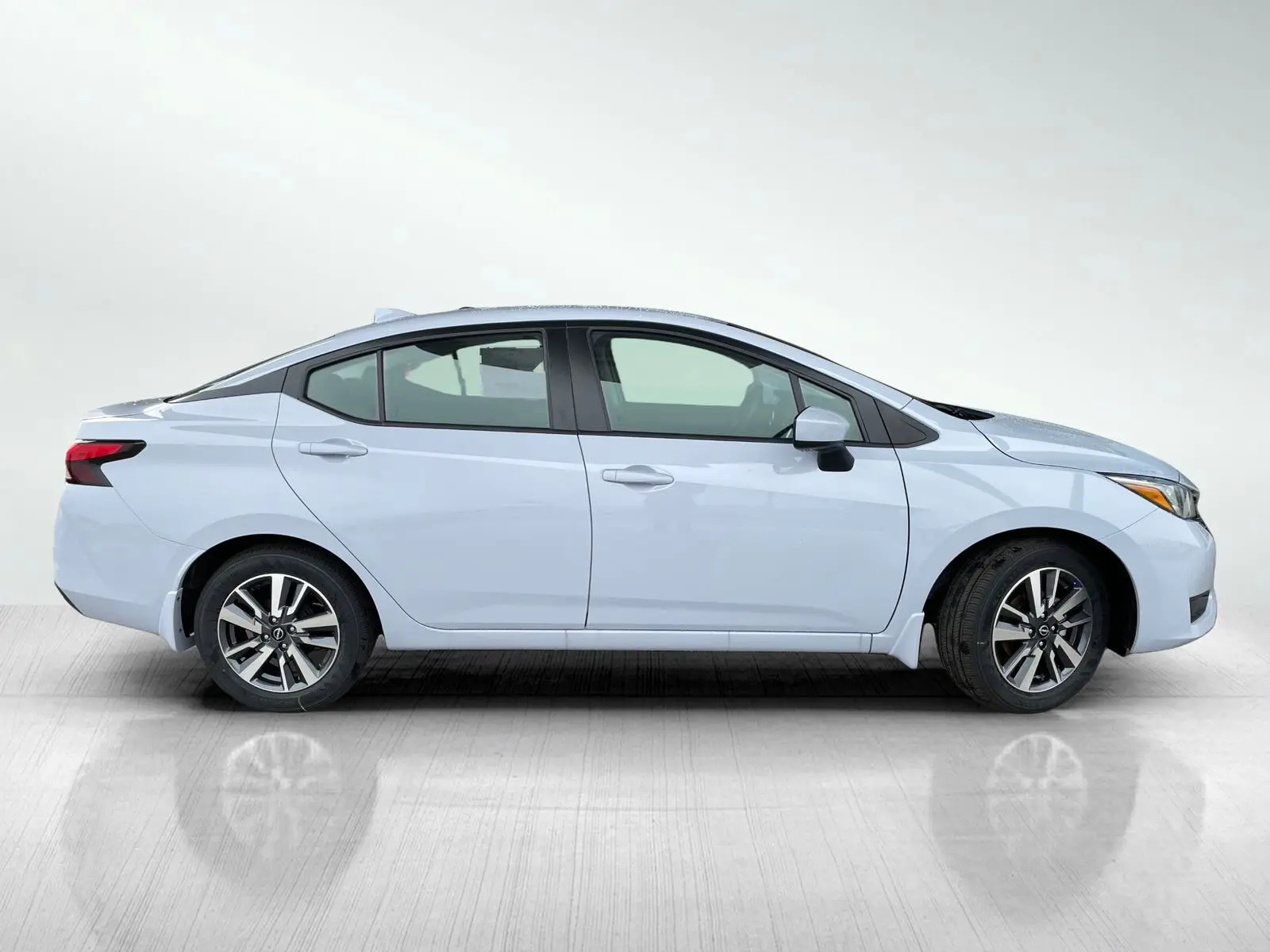 2025 Nissan Versa SV photo 3