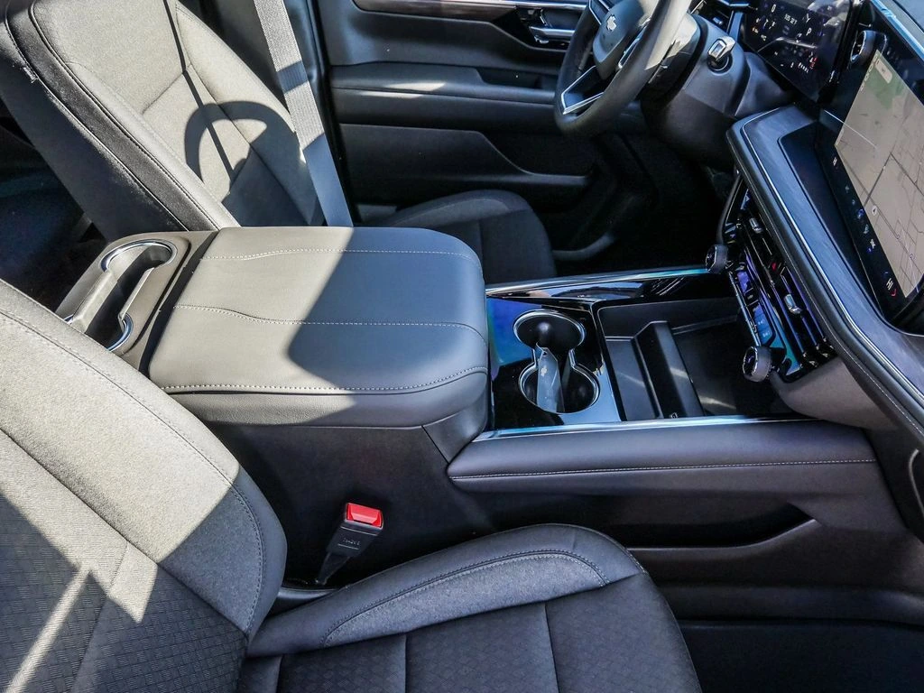 2026 Chevrolet Suburban LS - Photo 14