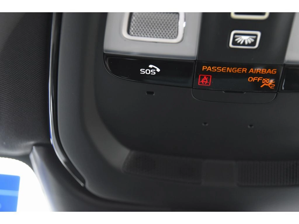 2026 Volvo - image 36