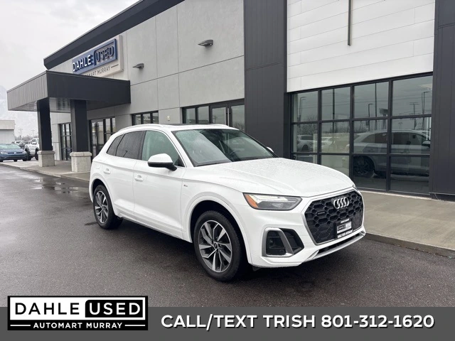 2022 Audi Q5 Premium Plus's photo