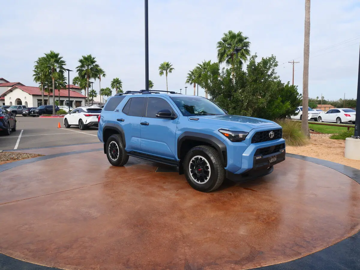 2025 Toyota 4Runner TRD Off-Road's photo