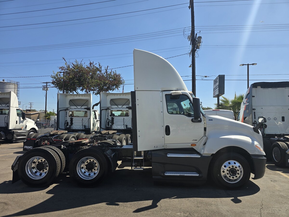 2021 International in CA — photo 4