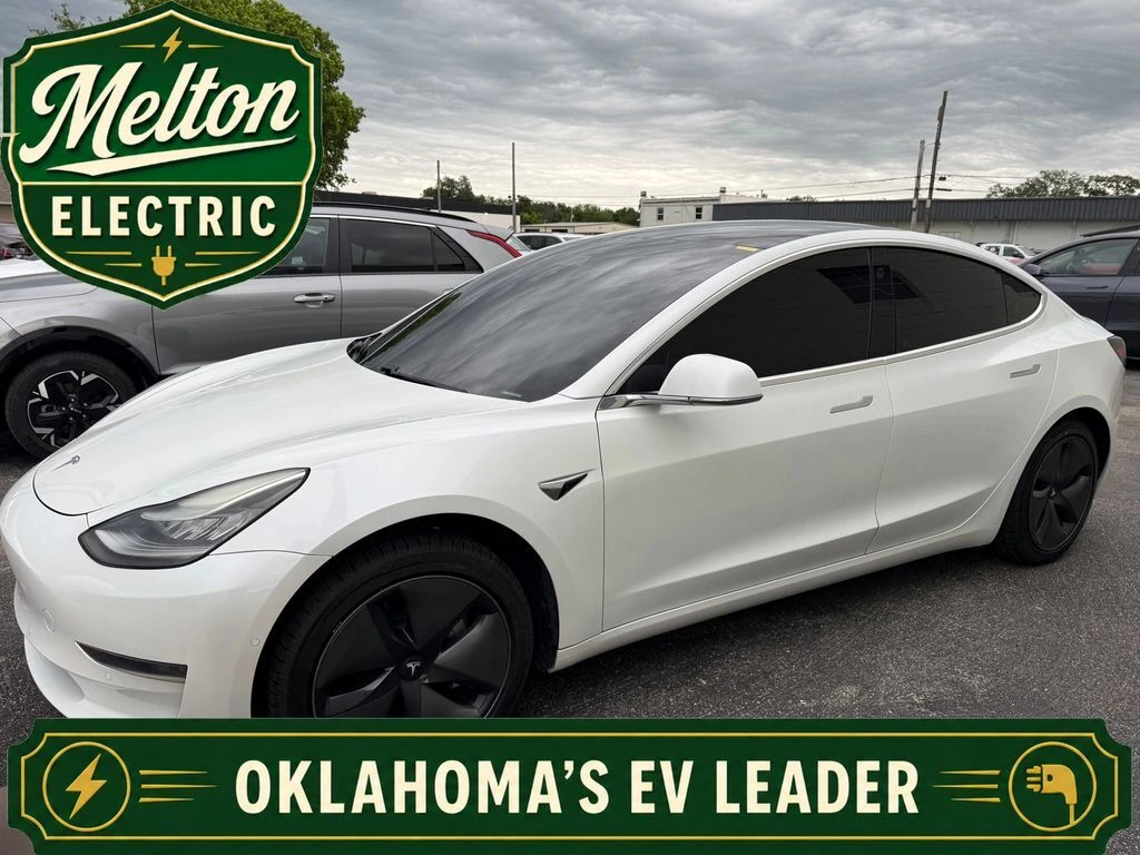 2020 Tesla Model 3 Standard Range Plus's photo