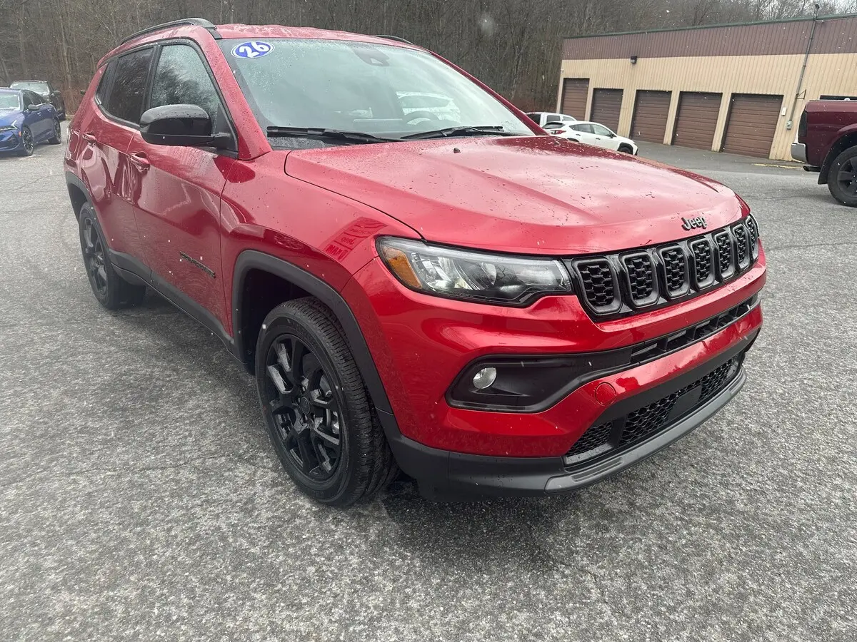 2026 Jeep Compass Latitude Altitude Special Edition photo 4