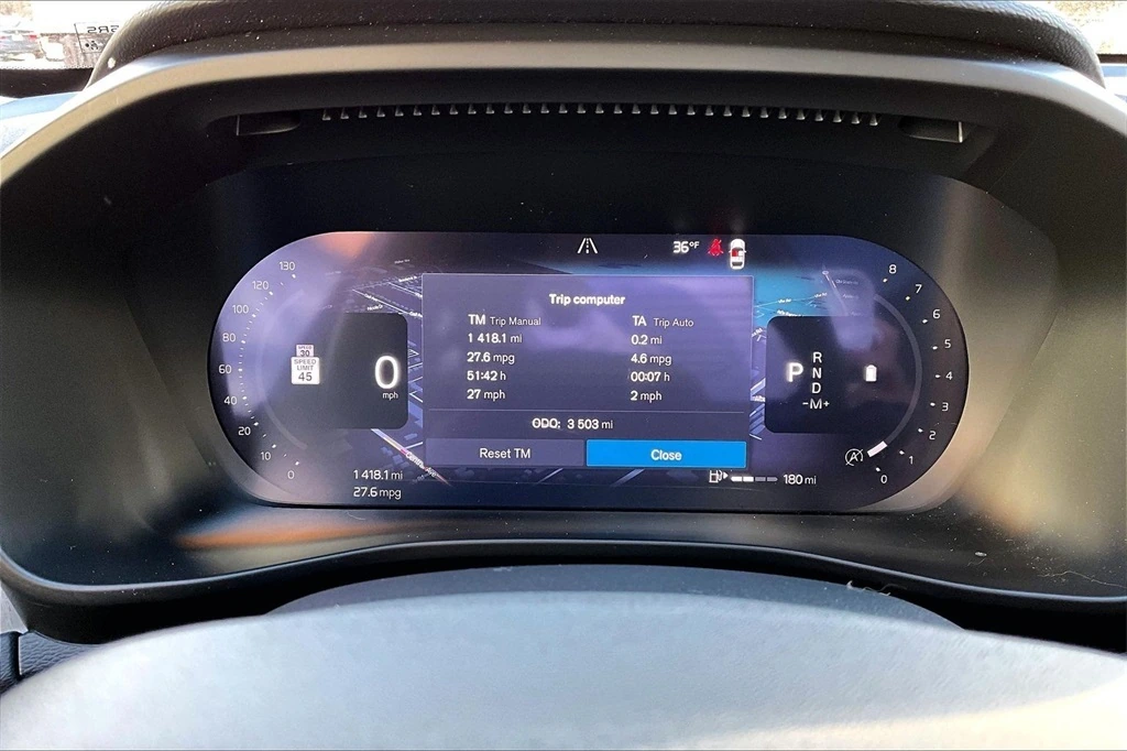 2026 Volvo - image 12