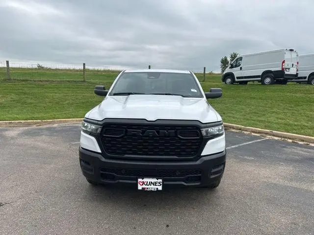 2025 Ram 1500 Tradesman photo 3