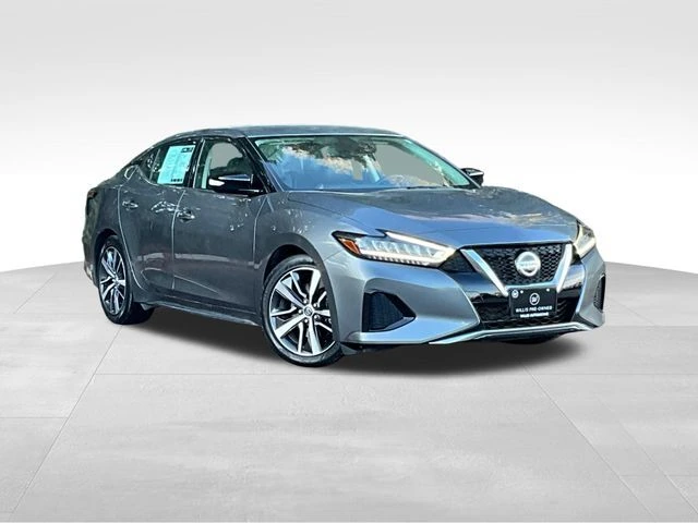 2020 Nissan Maxima SV's photo