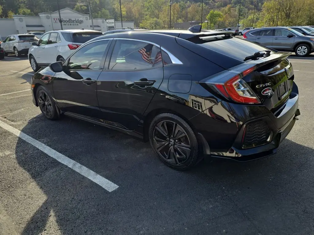 2019 Honda Civic Hatchback EX photo 3