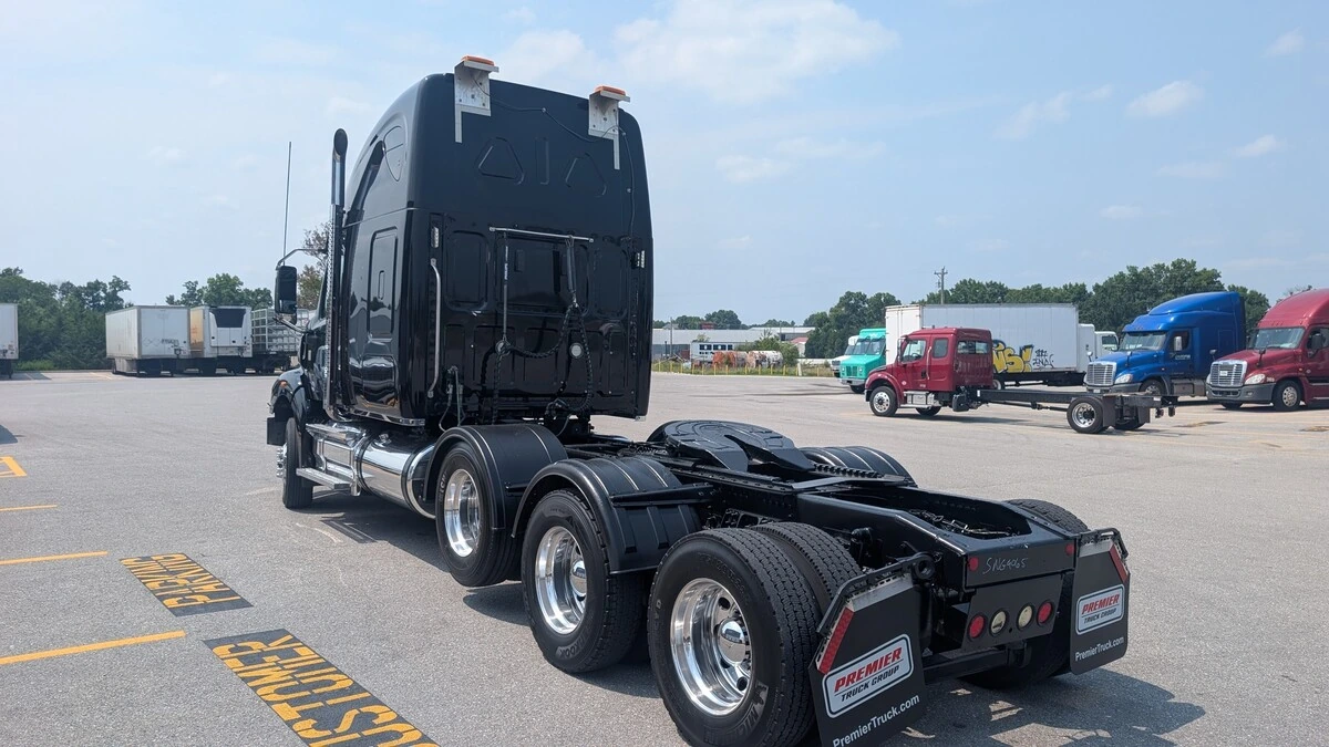 2022 Western Star 49X — photo 8