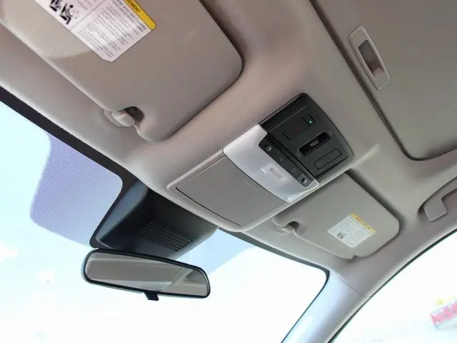 2024 Nissan Sentra SR Premium photo 18