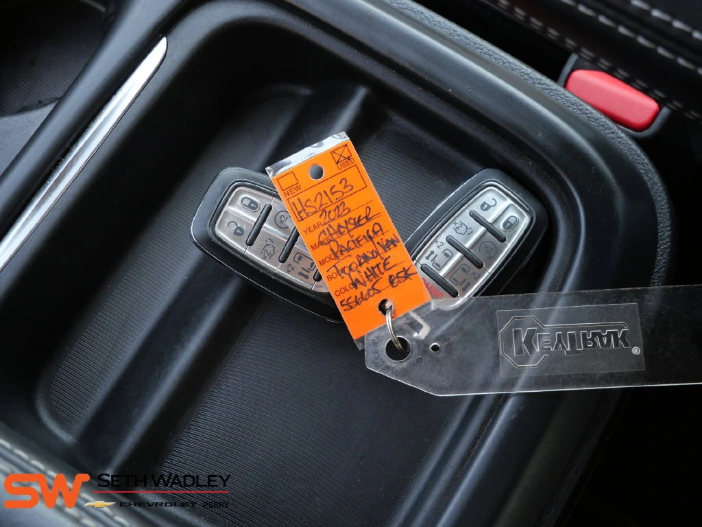 2023 Chrysler Pacifica Touring - Photo 39