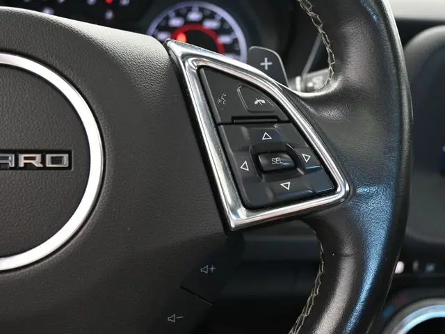 2023 Chevrolet Camaro 1LT photo 23