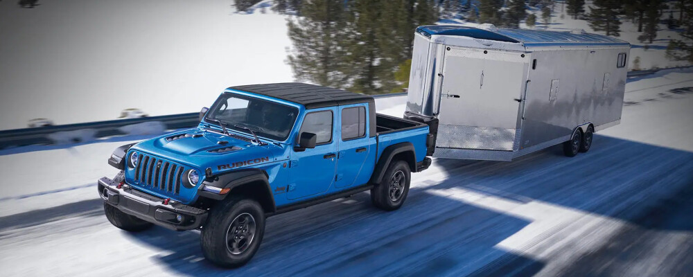 2022 Jeep Gladiator towing a trailer