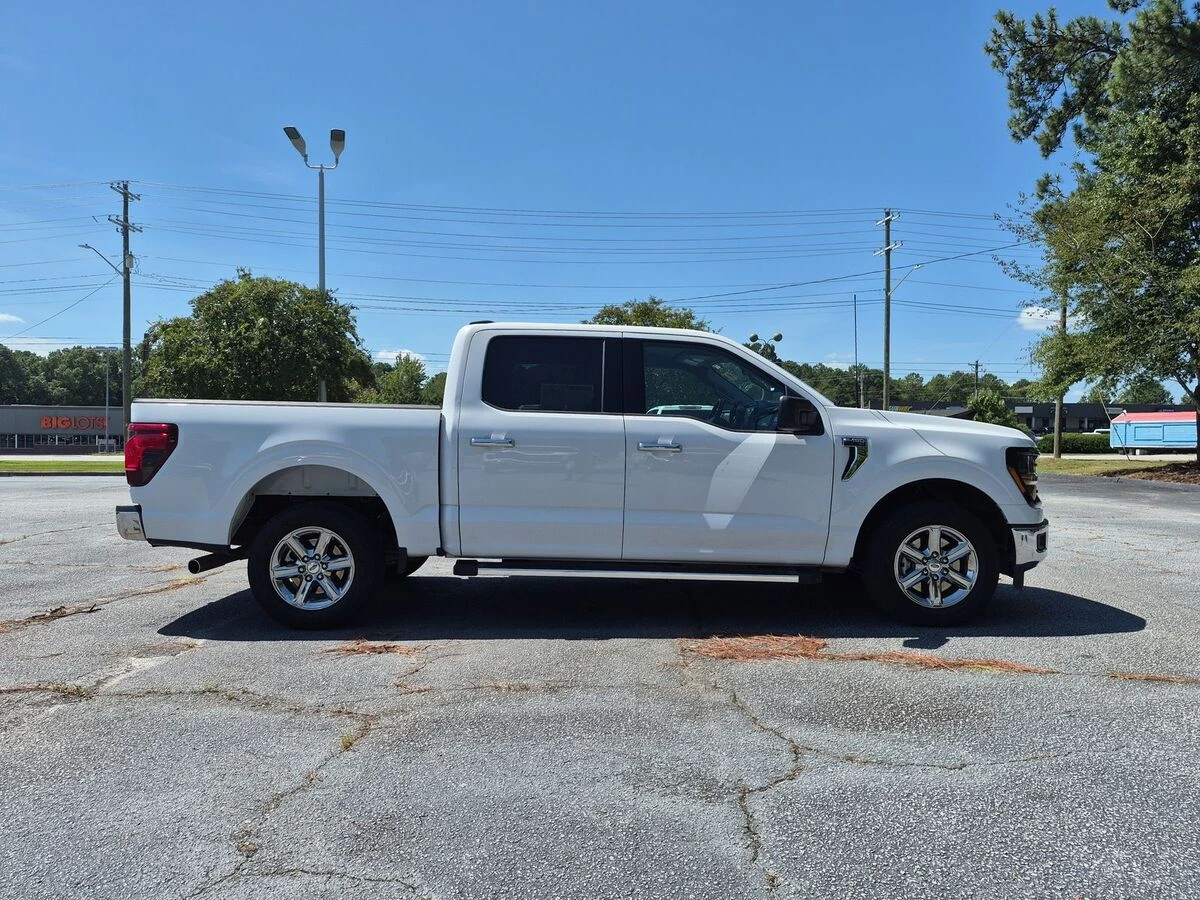 2025 Ford F-150 XLT - Photo 10