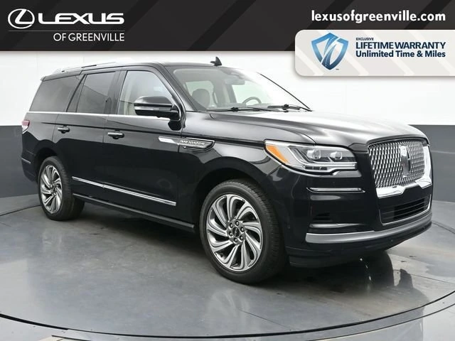 2022 Lincoln Navigator Reserve 4WD's photo