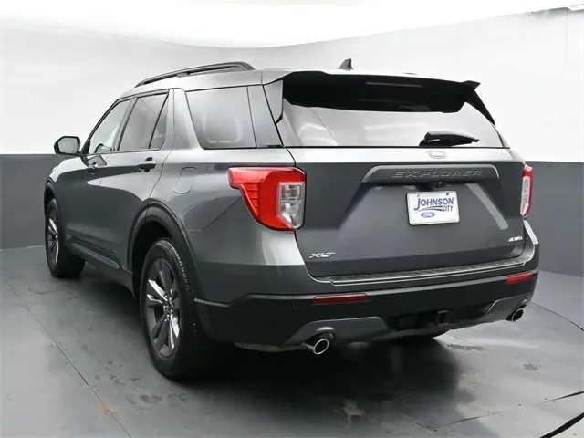 2022 Ford Explorer XLT Sport photo 5