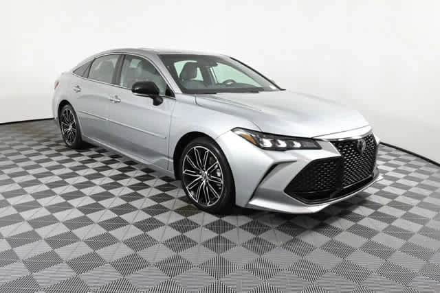 2019 Toyota Avalon XSE's photo
