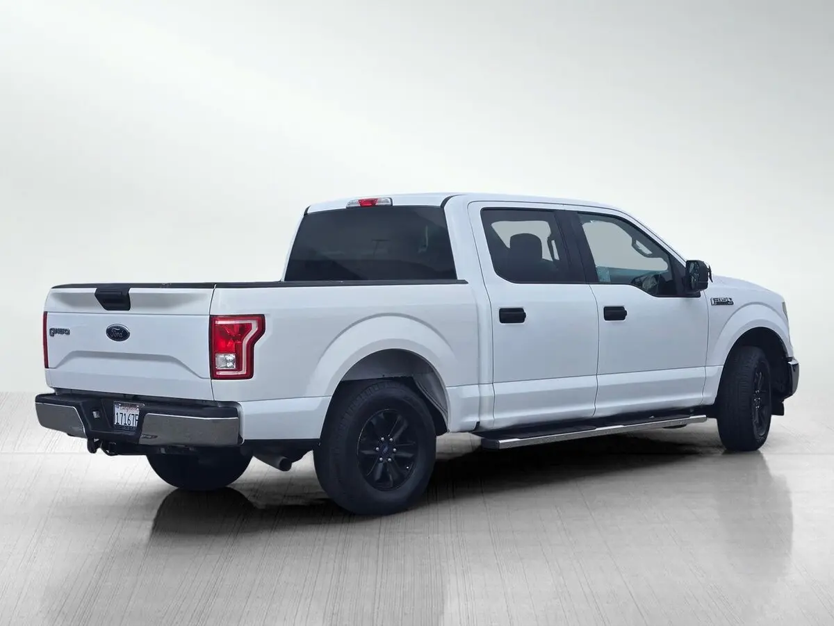 2017 Ford F-150 XLT photo 4