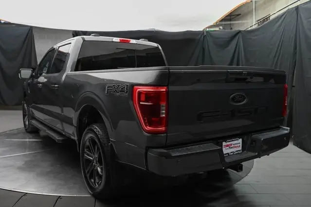 2022 Ford F-150 XLT photo 9