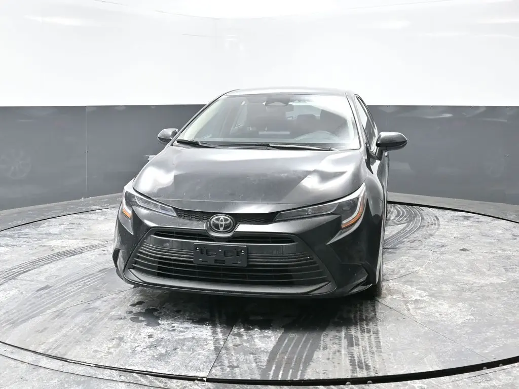 2024 Toyota Corolla LE photo 3