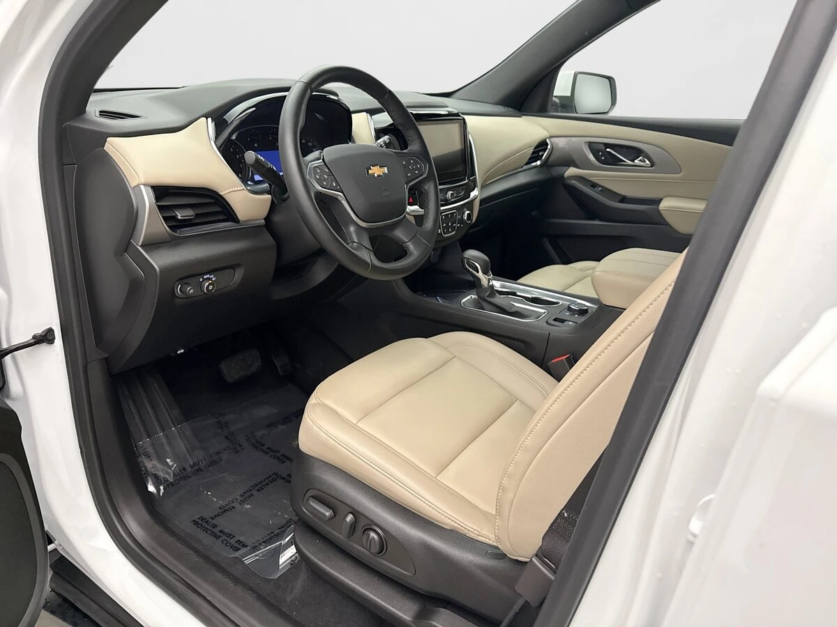 2023 Chevrolet Traverse 3LT - Photo 10