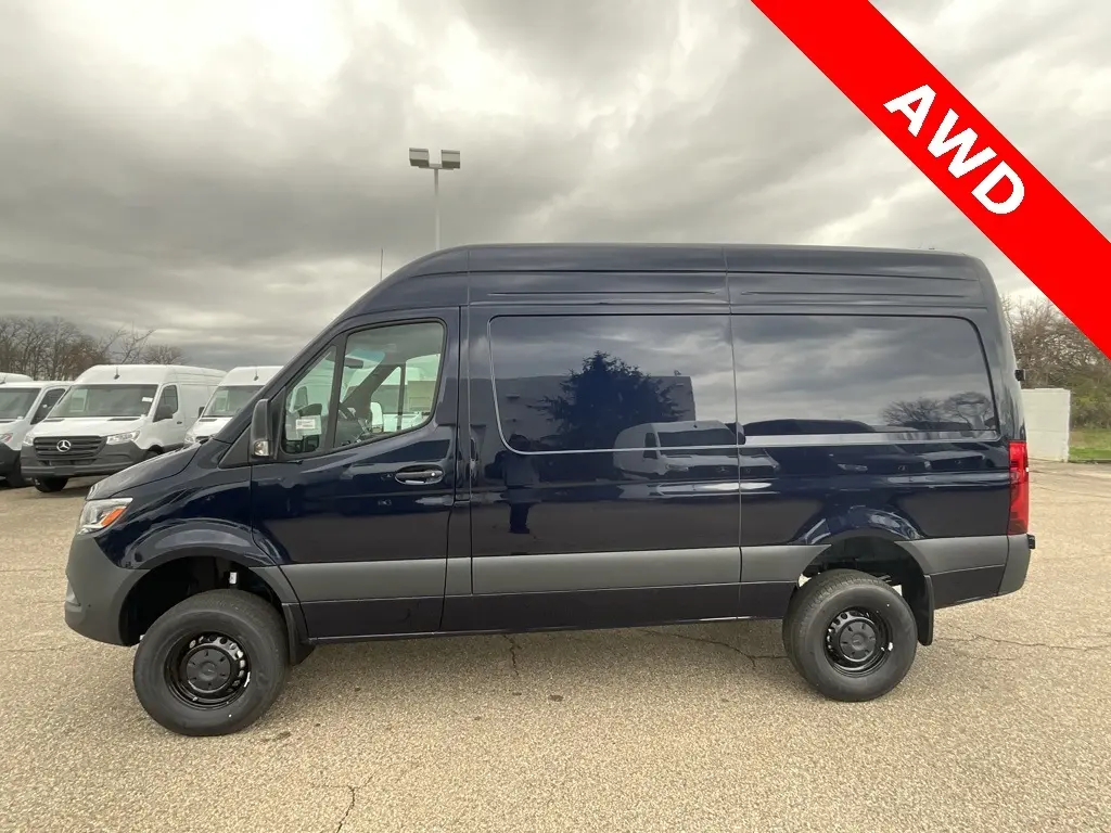 2025 Mercedes-Benz Sprinter Cargo Van Base's photo