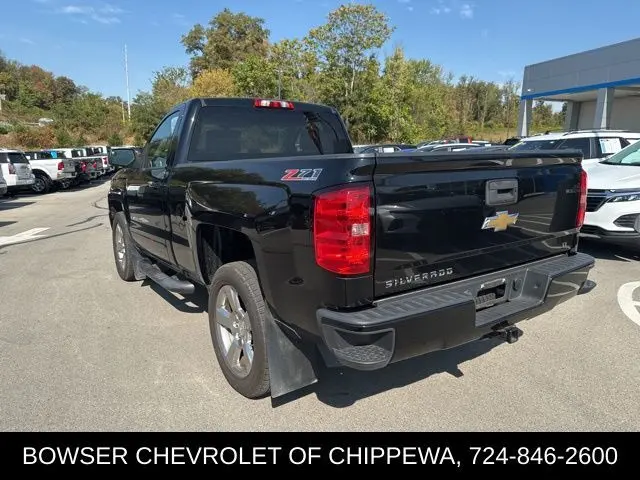 2017 Chevrolet Silverado 1500 LT2 photo 3