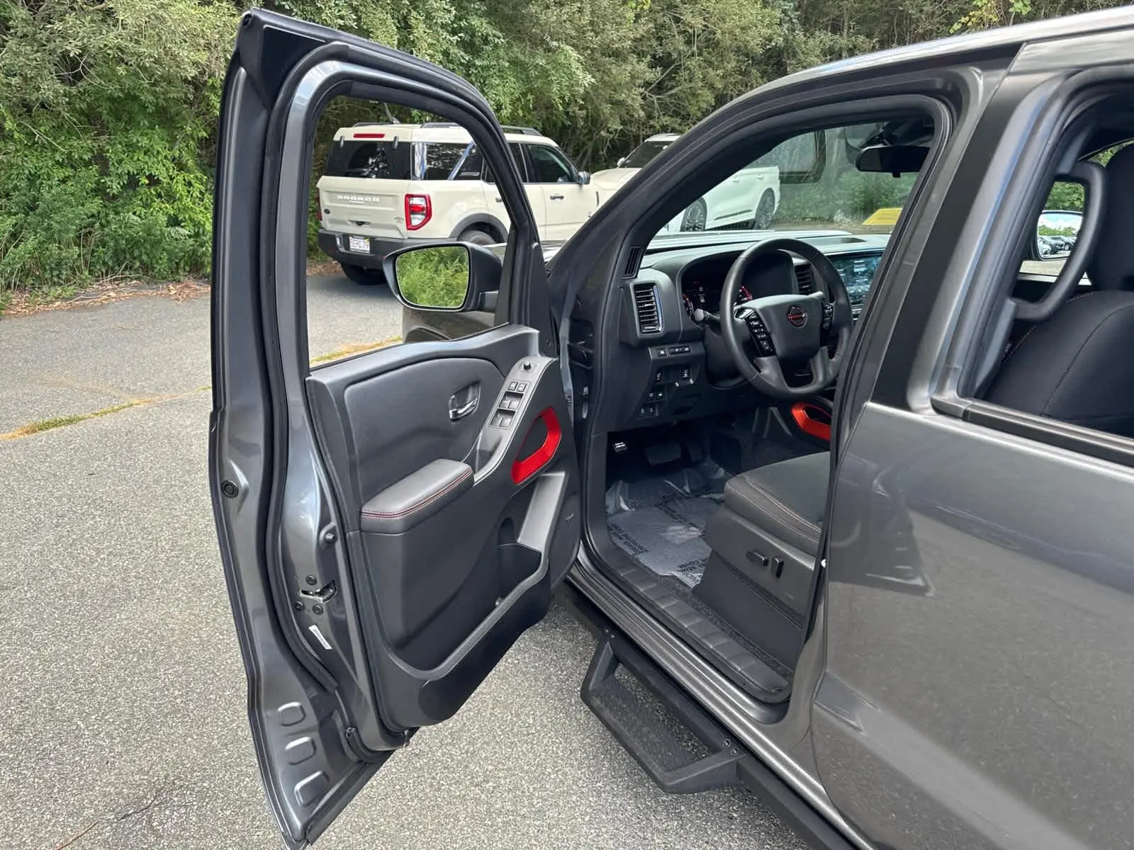 2023 Nissan Frontier PRO-4X photo 11