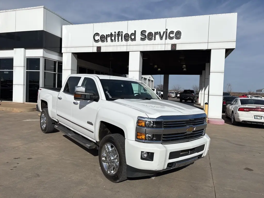 2016 Chevrolet Silverado 2500HD High Country's photo