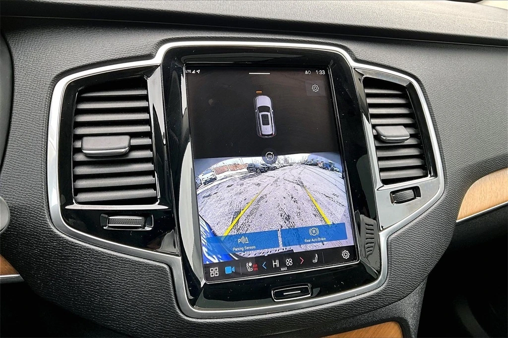 2023 Volvo - image 14