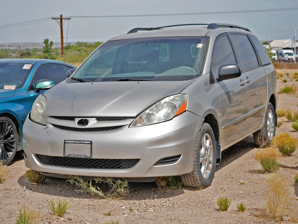 2006 Toyota Sienna LE AWD 7-Passenger's photo