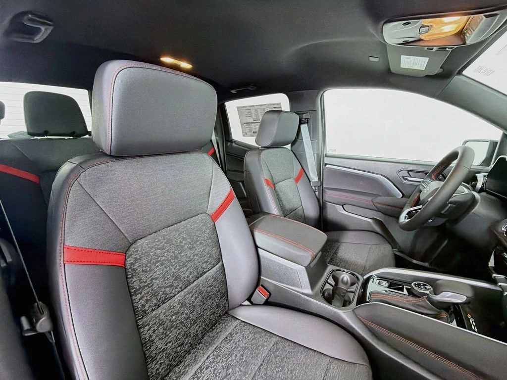 2026 Chevrolet Colorado Z71 - Photo 29