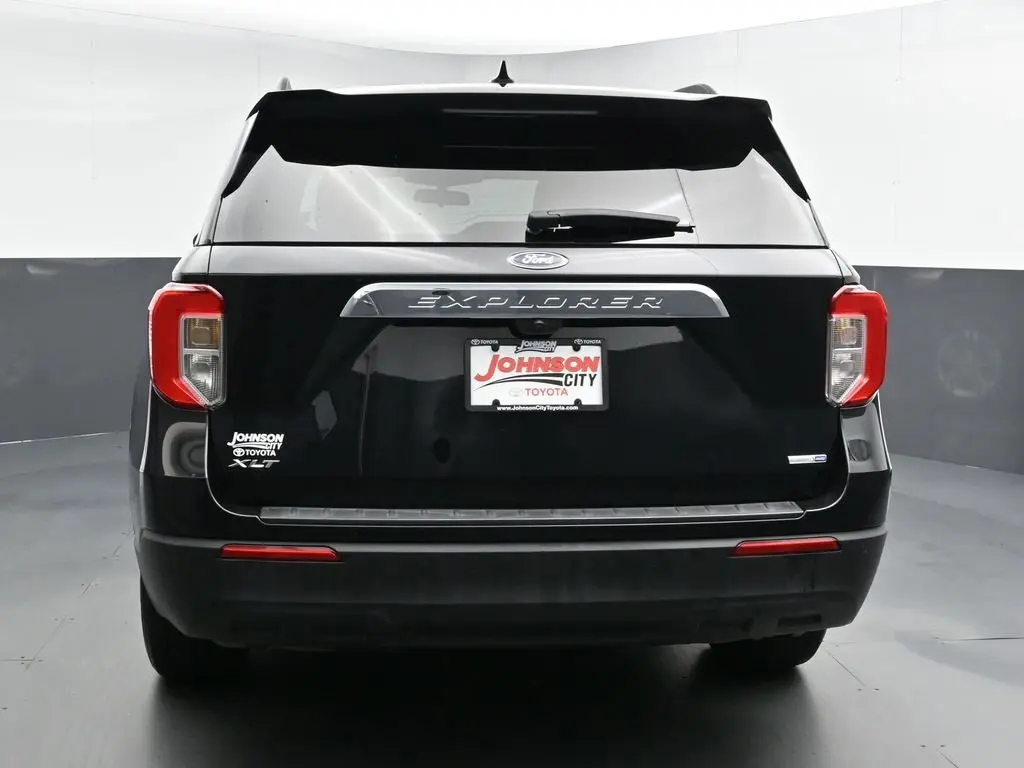 2020 Ford Explorer XLT photo 2