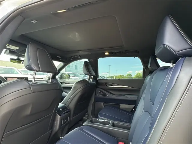 2026 Infiniti QX60 Luxe photo 14