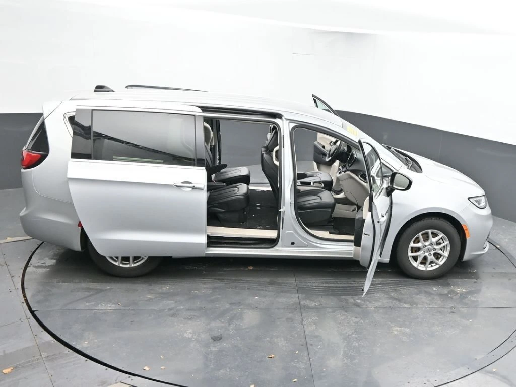 2024 Chrysler Pacifica Touring L - Photo 68