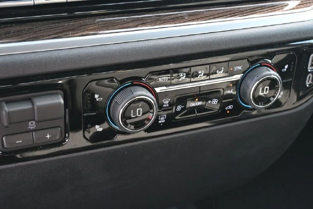 2026 Chevrolet Silverado 3500HD LT - Photo 20